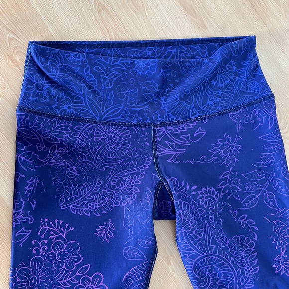 Purple My Inner Fire crop leggings size 8 - Picture 5 of 5